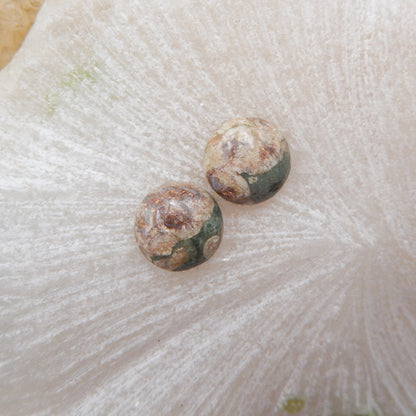 天然蘑菇碧玉宝石凸圆形一对 10x4mm,1.5g