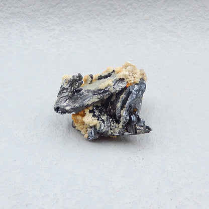 New arrival Tourmaline specimen rough gemstone, 45x37x25mm, 61g