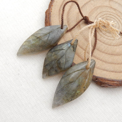 3 pcs Natural Labradorite Carved leaf Pendant Beads 29x12x4mm, 24x12x4mm, 6.1g