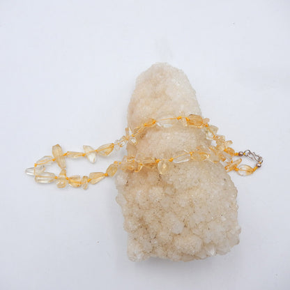 Beau collier de perles irrégulières en vrac de pierres précieuses de quartz jaune pour amoureux, boucle en argent 925