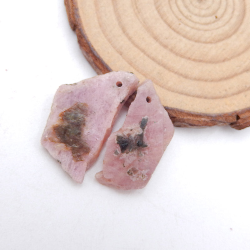 天然红宝石耳环一对，用于制作耳环的石头，28x15x3mm，7g