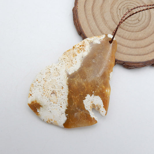 Perle pendentif percée en corail fossile indonésien naturel, 58 x 40 x 6 mm, 16,1 g