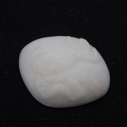 Natural And Exquisite Hand Carved White Jade Pendant Beads. 39X35X8mm, 18.8g