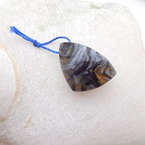 巴西玛瑙水晶天然宝石，27x18x9mm，5.5g