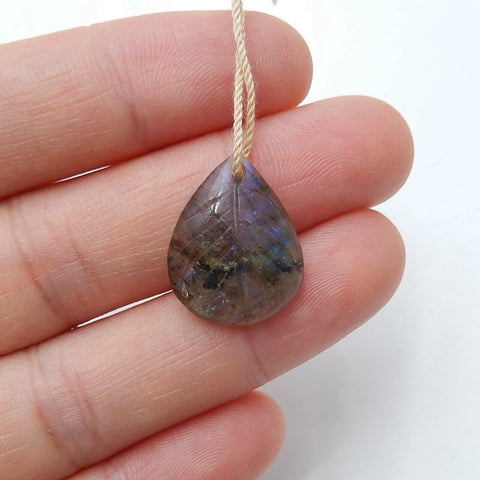 Natural Labradorite carved leaf Pendant Bead, 18x14x4mm, 1.4g - MyGemGarden